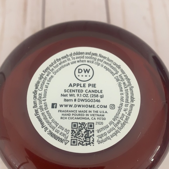 SOLD! DW Home Candle APPLE PIE - Picture 4 of 4